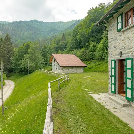 Feriehus Easy Welcome Il Salice - Alpe Del Ville San Primo
